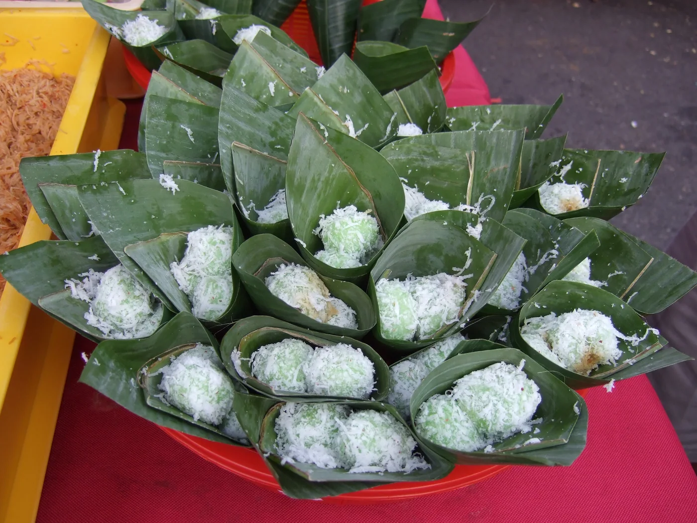 Buah Melaka (Malaysian Palm Sugar Dumplings) prepared recipe