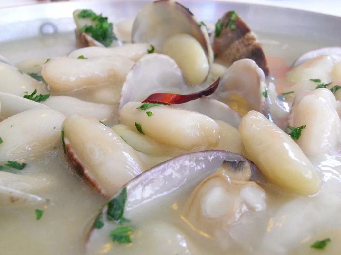 Fabes con Almejas (Spanish Beans with Clams) prepared recipe