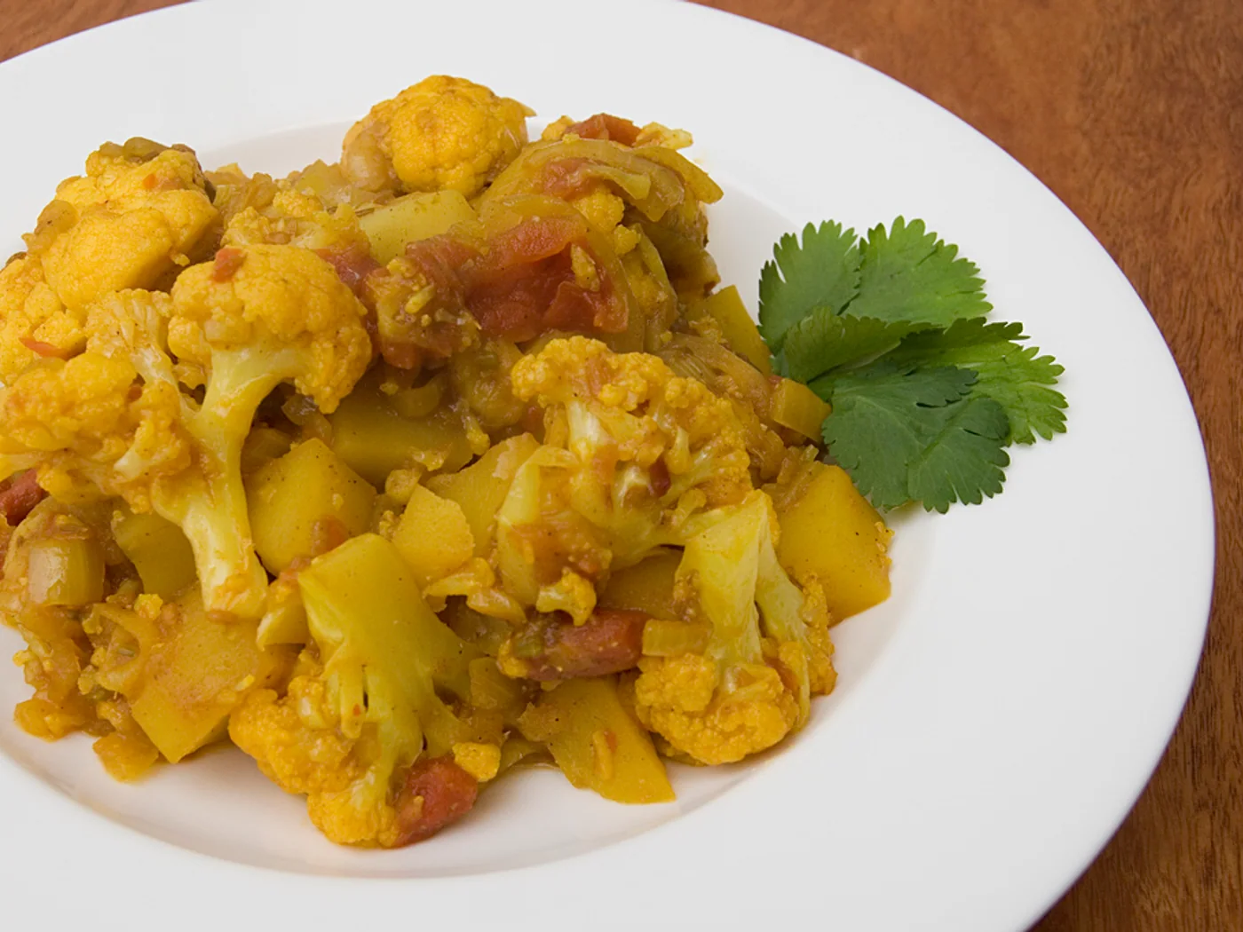 Potato and Cauliflower Curry (Aloo Gobi) prepared recipe